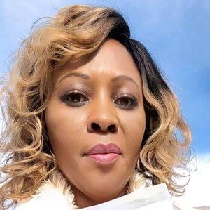 Meet your Posher, Henriette